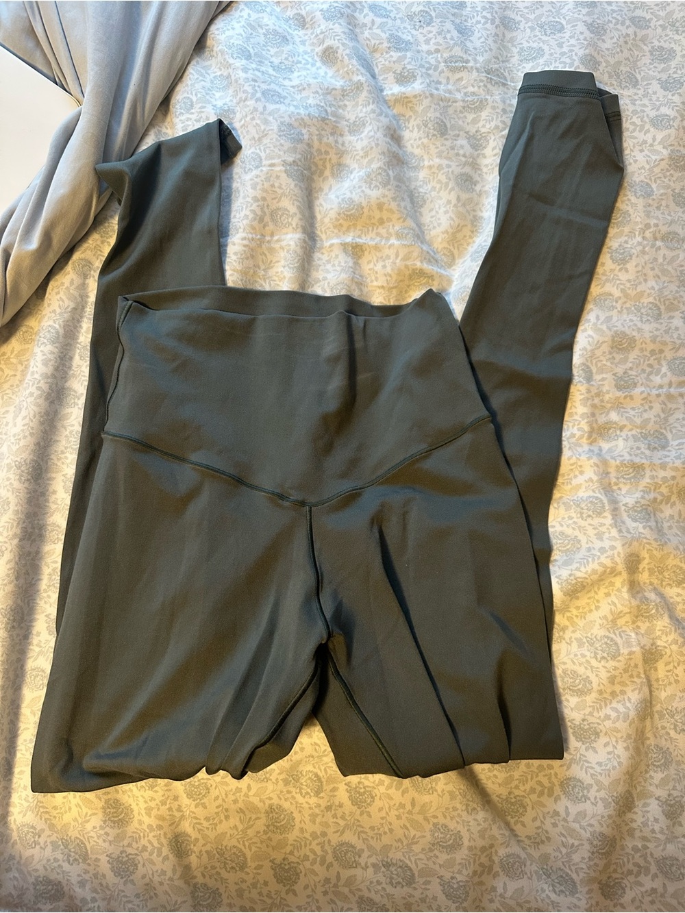 Aerie Women’s Leggings - Olive Green